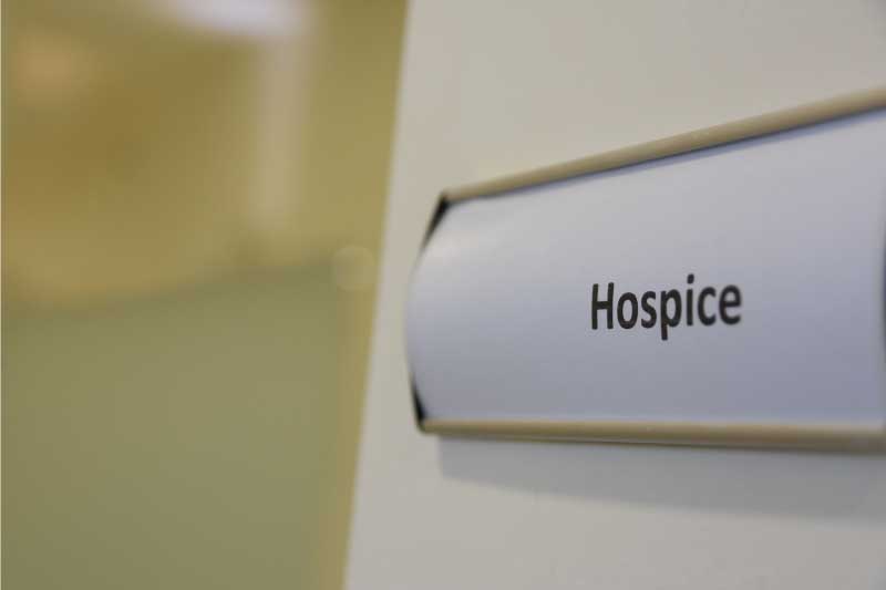 How to Choose the Right Hospice Provider for Your Family
